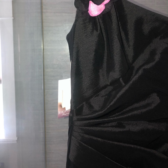 Formal dress - Picture 5 of 6